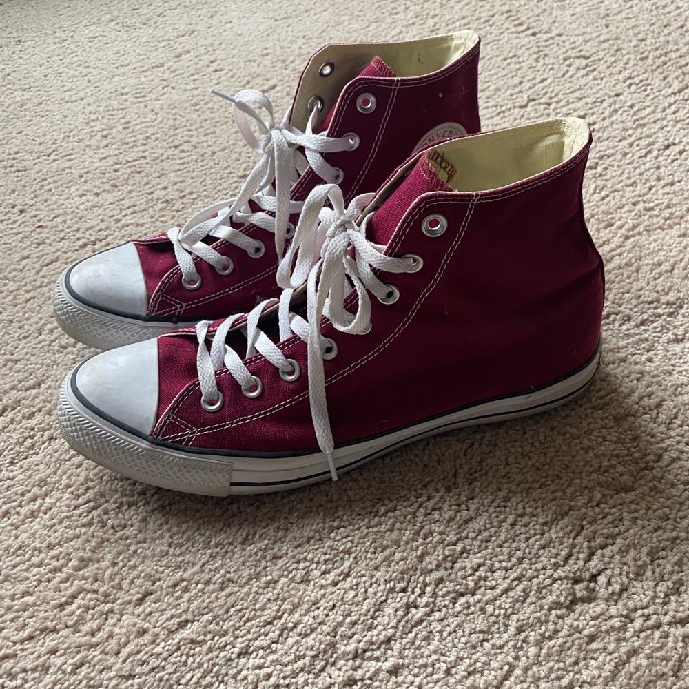 Beautiful red converse high tops